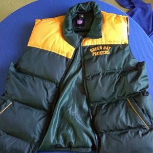 Packers vest